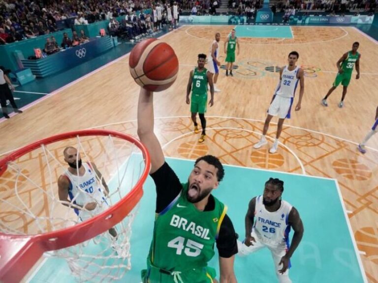 Brasil perde para a França na estreia do basquete nas Olimpíadas