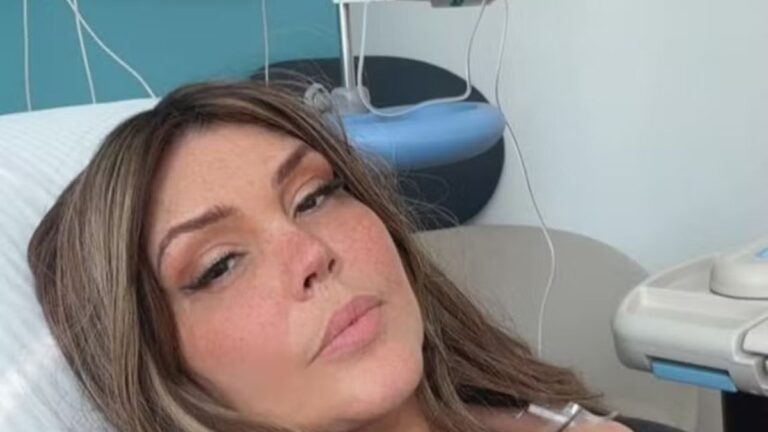 Com câncer, Simony volta a ser internada para tratamento