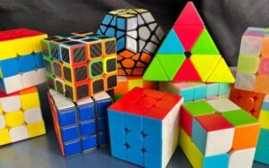 Cubo mágico completa 50 anos e ganha comemoração no YouTube