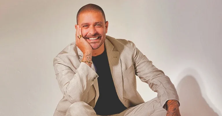 Diogo Nogueira libera último capítulo da fotonovela 'Uma história de amor à moda antiga'