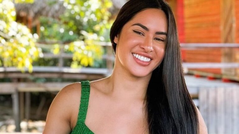 Isabelle Nogueira, do BBB24, pega mala errada em aeroporto e passa perrengue para devolver