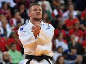 Judoca que eliminou brasileiro nas Olimpíadas tem mandado de prisão em aberto