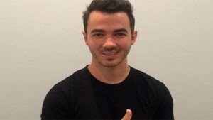 Kevin Jonas responde se ele e a esposa querem mais filhos