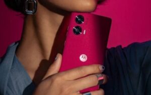 Motorola Edge 50 terá bateria maior e Android 14, indica vazamento