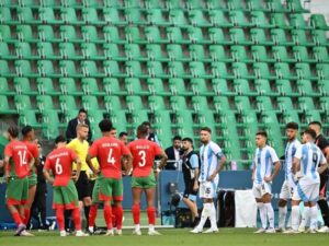 Polêmica! Argentina perde na estreia das Olimpíadas após paralisação de 2 horas