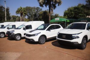 Prefeitura entrega 21 veículos para a Secretaria de Saúde