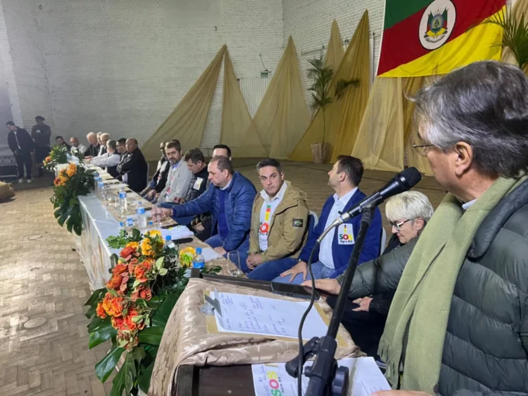 RS: produtores protestam contra demora do governo federal em anunciar medidas de socorro