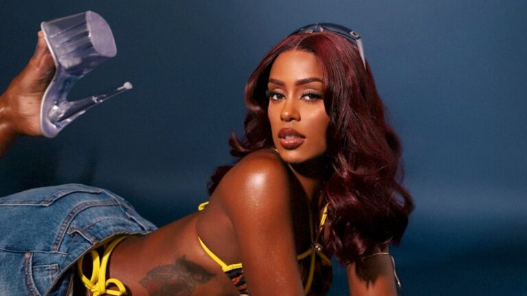 Rebecca reafirma seu estilo ousado no funk de ‘Do Jeito Que Eu Quero’