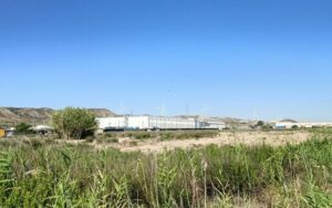 Esta fotografia tirada em 11 de julho de 2024 mostra o data center da Amazon Web Services (AWS) em El Burgo de Ebro, perto de Zaragoza