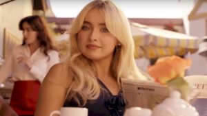 Sabrina Carpenter estrela hilariante comercial de café expresso. Assista