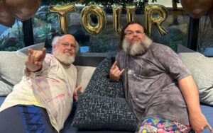 Tenacious D: Turnê de Jack Black é cancelada após piada infeliz do guitarrista