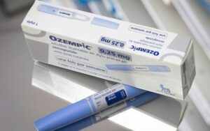 Caixa de Ozempic, tratamento contra a diabetes do laboratório dinamarquês Novo Nordisk, em Paris, 23 fevereiro de 2023