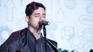 Warner Chappell anuncia parceria com editora de Lucas Silveira