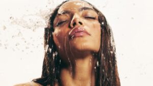 Any Gabrielly anuncia lançamento de Sweat, seu primeiro single solo