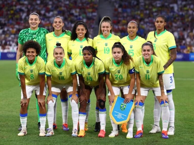 Após Olimpíadas, Brasil sobe uma posição no ranking de Seleções femininas