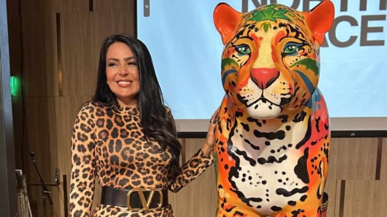 Apresentadora, Gardênia Cavalcanti arremata duas esculturas durante leilão em prol da causa ambiental