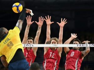 Brasil perde para os EUA e é eliminado no vôlei masculino