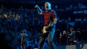 Bruce Springsteen deve continuar com turnês, diz guitarrista
