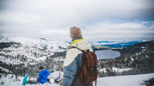 Comprar ou alugar roupas de neve? Saiba o que é melhor
