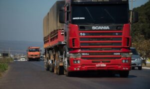 Conab: preço do frete rodoviário para grãos sobe em julho com colheita do milho