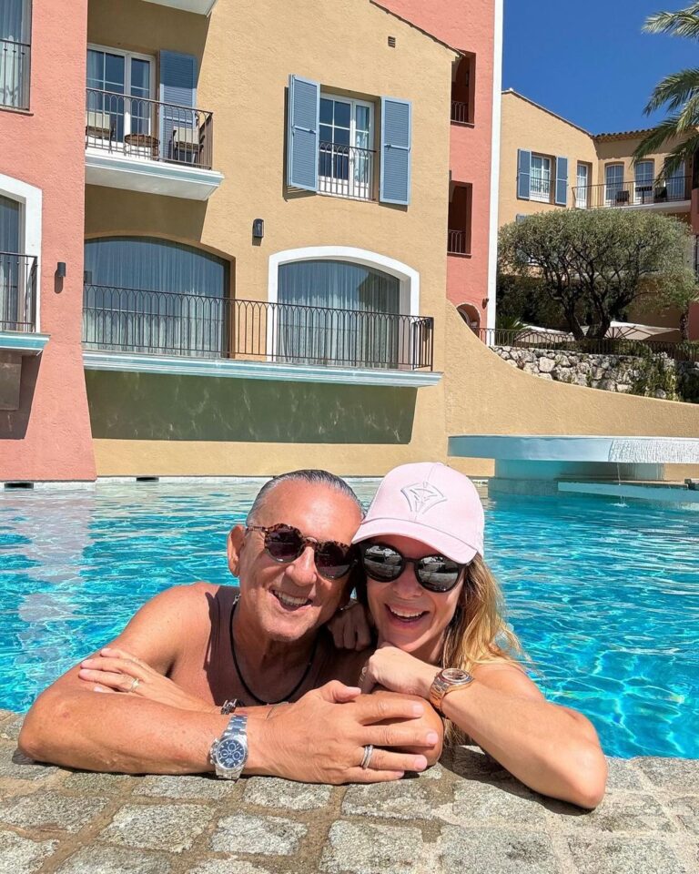 Galvão Bueno e a esposa estão em Saint-Tropez Reprodução/Instagram