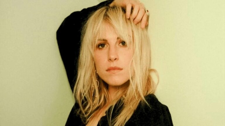 Hayley Williams dedica música para Robert Pattinson