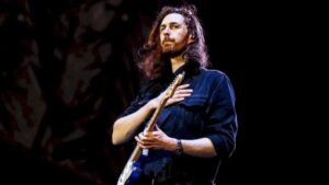 Hozier adia dois shows por causa de problemas vocais