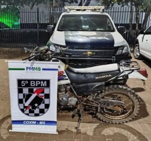 Jovem é preso por direção perigosa e tem moto irregular apreendida em Coxim