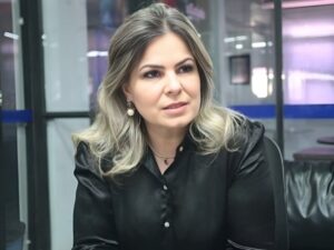 Luiz Ovando sai e Camila Nascimento é a vice de Adriane