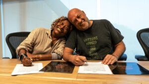 Mart’nália assina com a Sony Music Brasil