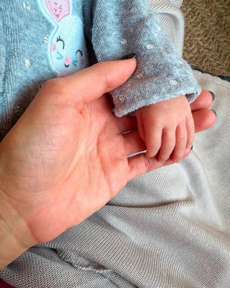 Mel Fronckowiak divulga primeira foto da segunda filha, Cora Reprodução/Instagram