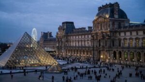 O Louvre foi o museu mais visitado do mundo em 2023; veja a lista completa