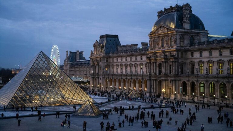 O Louvre foi o museu mais visitado do mundo em 2023; veja a lista completa