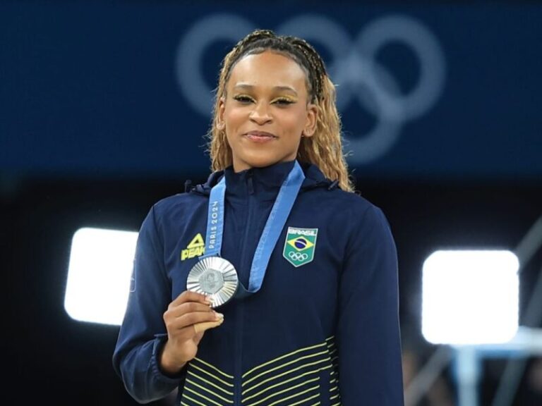 Olimpíadas: Rebeca Andrade consegue sua 2ª prata na ginástica artística