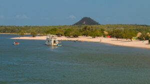 Pará: Ilha do Amor é a principal praia de Alter do Chão