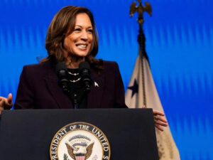 Partido Democrata oficializa Kamala Harris como candidata à presidência nos EUA