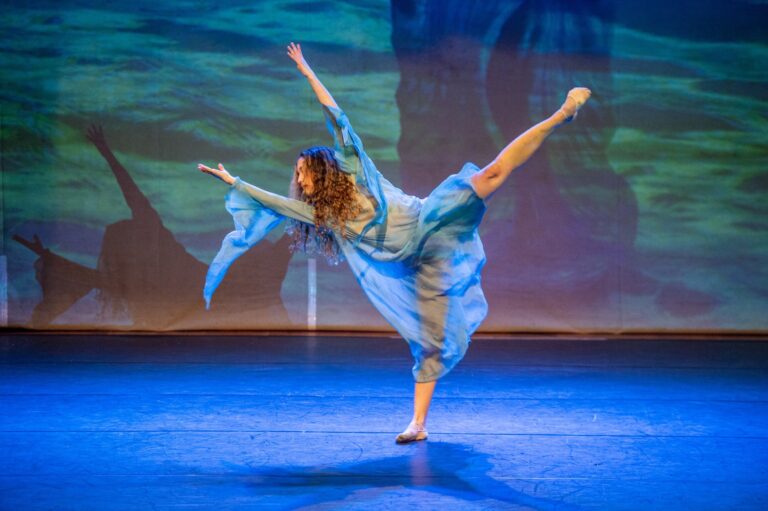 Fotos do espetáculo gratuito ‘Sonhos Conectados: Uma Dança Entre Brasil e China’ Divulgação/Paulo Mumia