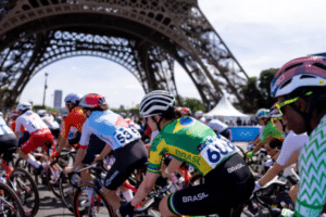 Tota Magalhães completa prova de resistência em Paris