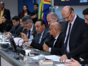 Vereadores analisam veto sobre a averbação de consignações na folha dos servidores