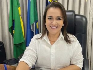 Adriane destaca "avanços na educação" em reunião no Bairro Nova Lima