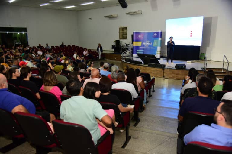 Com palestra inspiradora, Careca reúne 150 empreendedores em Coxim