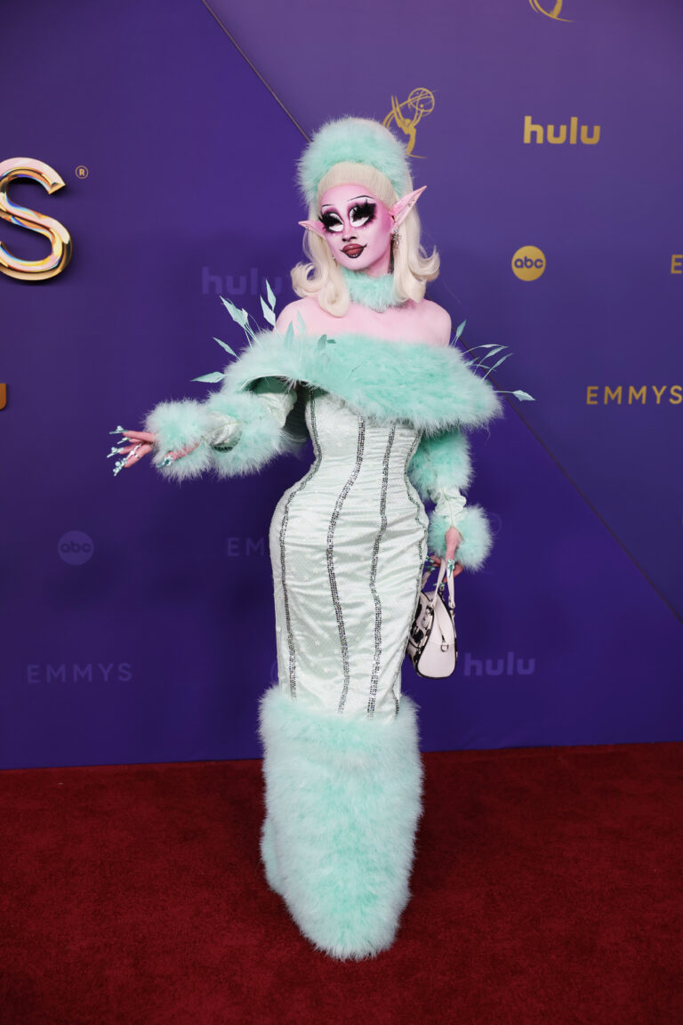 Drag queens roubam a cena no red carpet do Emmy Awards 2024