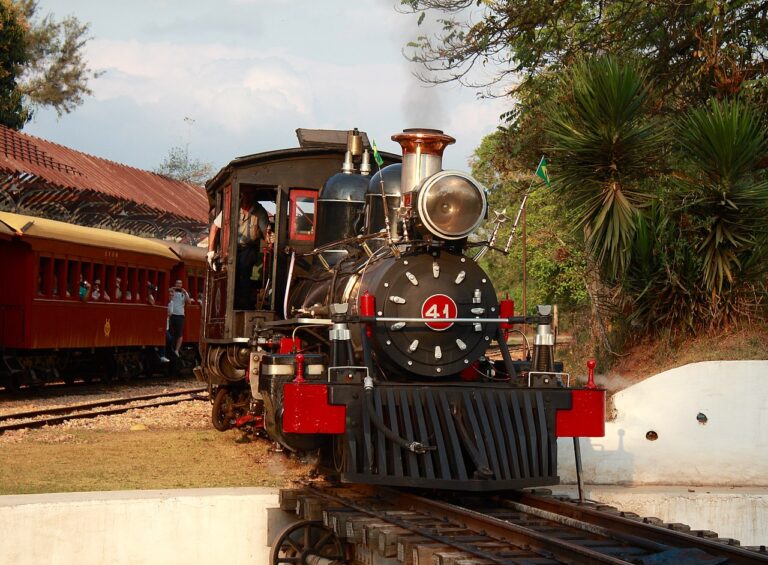 maria-fumaca-tiradentes-sao-joao-del-rei-efom-estrada-de-ferro-oeste-de-minas