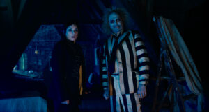 ‘Beetlejuice Beetlejuice’ entrega muita nostalgia em sequência divertida