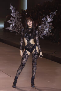 Desfile da Victoria’s Secret trouxe diversidade, mas foi o suficiente?