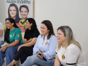 Em 'Tereré com a juventude', Adriane destaca propostas de capacitação