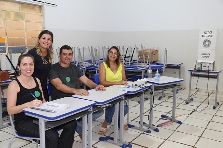 Faltando uma hora para fechamento das urnas ainda havia muitos eleitores para votar em Chapadão do Sul