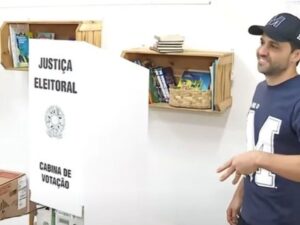 Marçal chega para votar faltando 5 minutos em SP