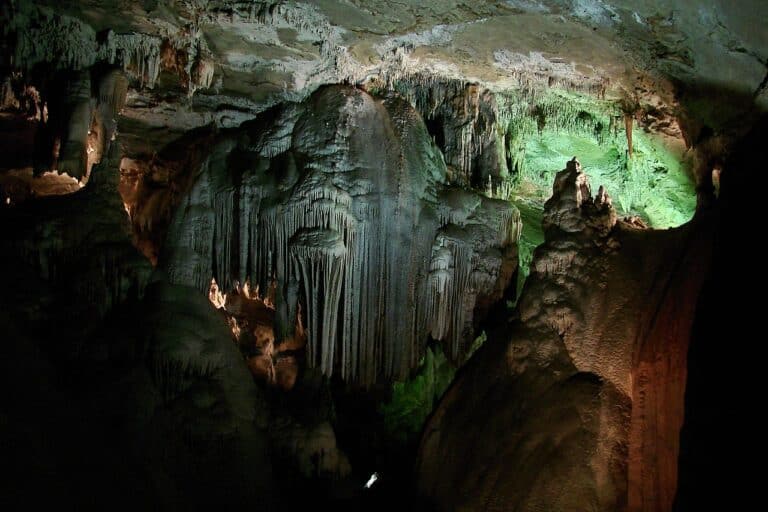 gruta-de-maquine-mg