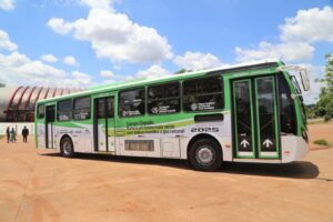 Ônibus movido 100% a gás natural começa a ser testado em Campo Grande